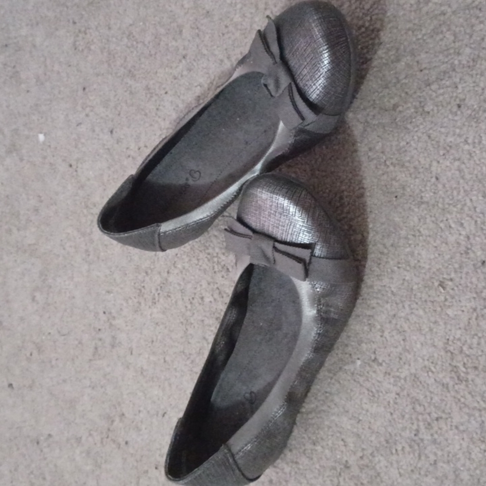 BareTraps Ballet Stretch Flats size 6M